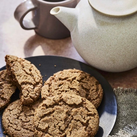 Crunchy Rye Gingersnaps