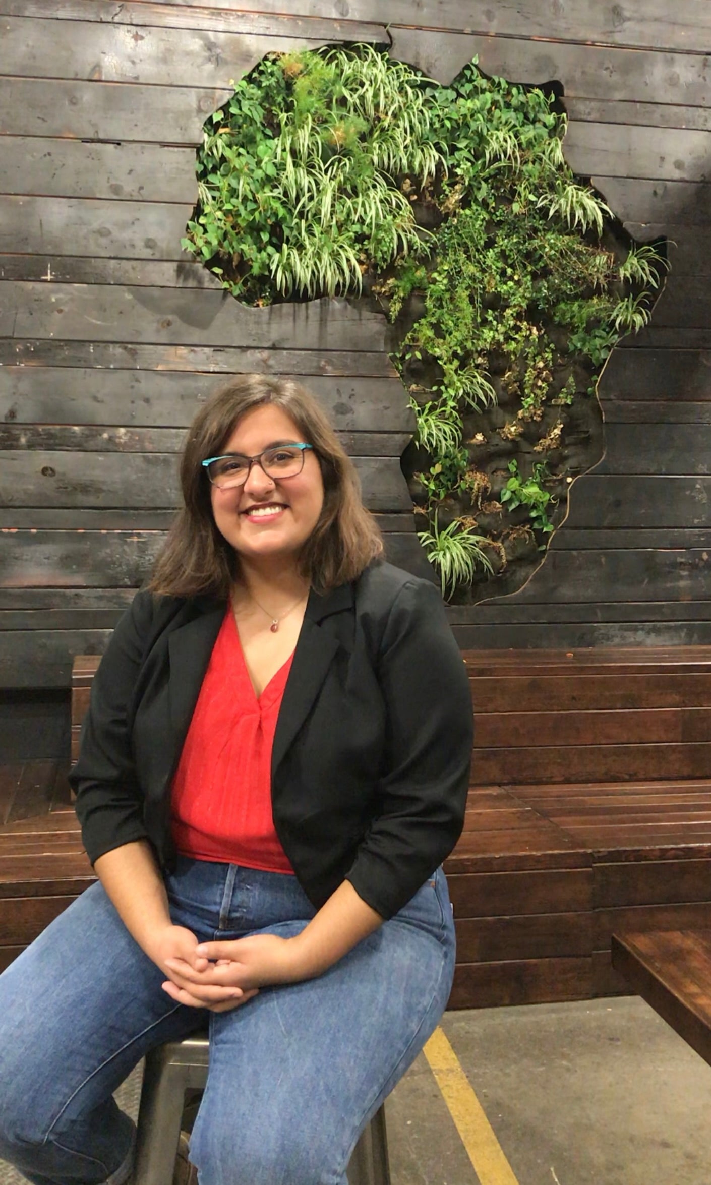 Anjuli Dharna Bulk Sales Manager at Burlap & Barrel